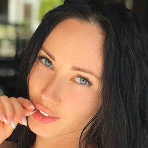 Nina Serebrova, 39 (模特)