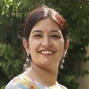 Nisha Topwal, 45 (YouTube明星)