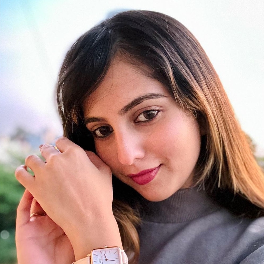 Niveditha Gowda, 27 (Estrella de Telerrealidad)