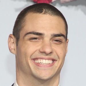 Noah Centineo, 29 (Attore TV)