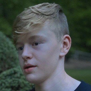 Noah Knows, 21 (YouTube Star)