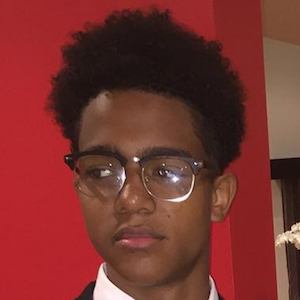 Noah Riley, 25 (Vine Star)