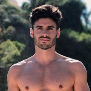 Noel Bayarri, 33 (Instagram Star)