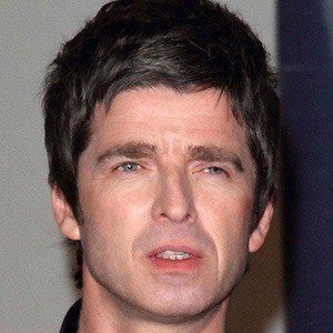 Noel Gallagher, 58 (Gitarrist)
