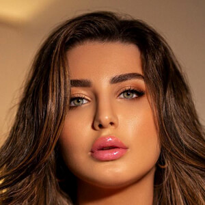 Noelle Nogueira, 29 (Instagram明星)