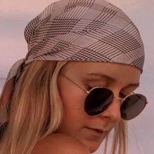 Noelle Simpson image 6