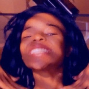 nombuso_98, 26 (TikTok Star)