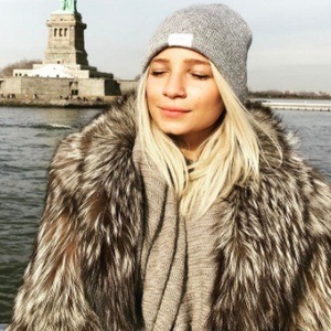 Nomi Leasure, 34 (记者)