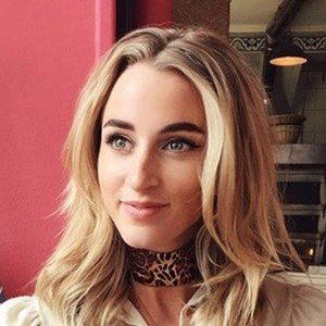 Noor De Groot, 36 (YouTube明星)