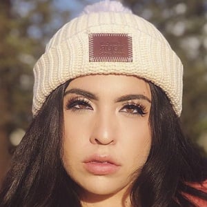 Nora Villalobos, 28 (TikTok明星)