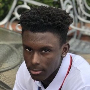 notelijxh, 22 (Звезда Тиктока)