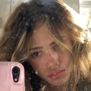 nottrebeca, 20 (TikTok Star)