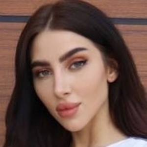 notyourlocalhabibi, 26 (TikTok Star)