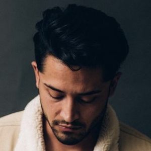 ocnatives, 32 (TikTok Star)