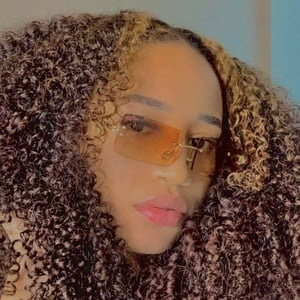 Ohdamn_steph, 29 (Estrella de YouTube)