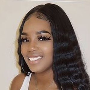 okaydamoni, 25 (TikToker)