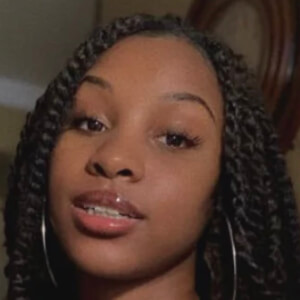 Okayyy.tiara image 4