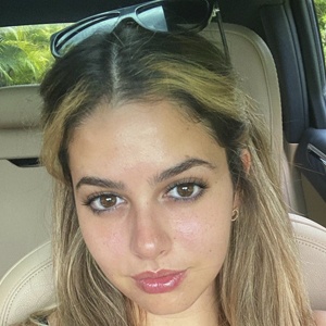 Olenia Caymares, 27 (Model)