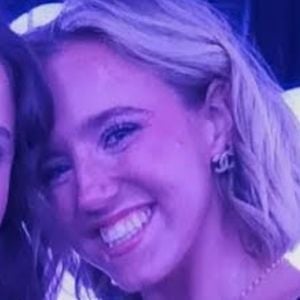 Olive Mannella, 26 (TikTok明星)