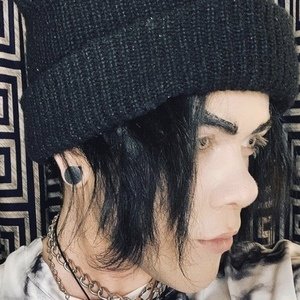 Oliver Rogue image 5