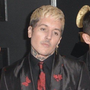Celebrities born on November 20