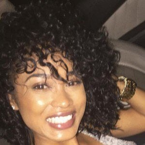 Olivia Adams, 34 (现实之星)