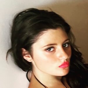 Olivia Bond, 19 (Chef)