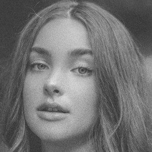 Olivia Ciarfella, 22 (Model)