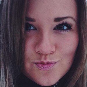 Olivia Lueders, 28 (Ngôi sao Instagram)