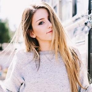 Olivia Rouyre, 26 (Estrella de YouTube)
