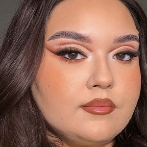 Olivia__makeup image 5