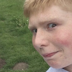 Ollie Dixon, 27 (Estrella de YouTube)