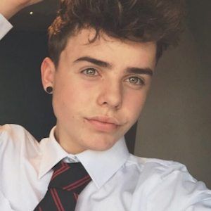 Olly Aston, 24 (YouNow Star)