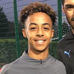 Omari Hutchinson, 22 (足球运动员)