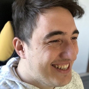 Ömer Sungur, 34 (Star di YouTube)