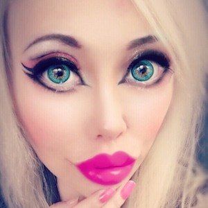 Ophelia Vanity, 38 (Instagram明星)