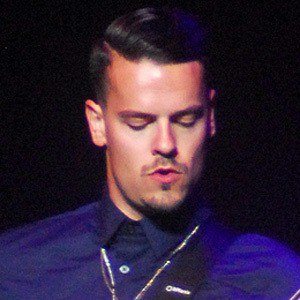 Oshie Bichar, 38 (Bassist)