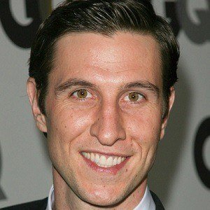 Pablo Schreiber, 45 (Actor de Televisión)