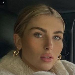 Paige Lorenze, 27 (Instagram明星)