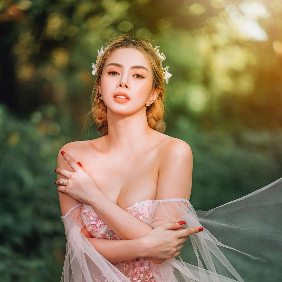 Pamela Dianne Esguerra, 31 (Instagram Star)