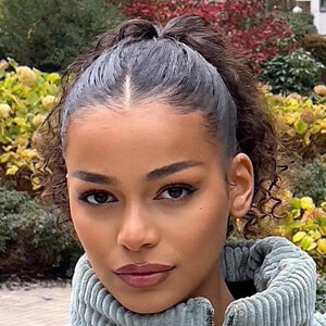 Pamela Hughes image 9