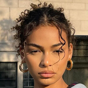 Pamela Hughes image 4