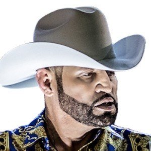 Pancho Barraza, 59 (世界音乐歌手)