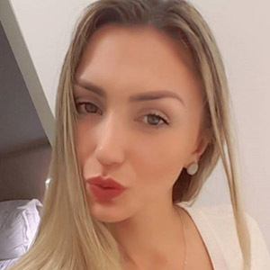 Paola López image 3