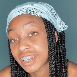 Paris Moore image 2
