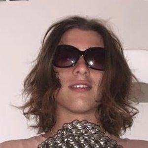 Patrick Ralphson, 25 (Ca sĩ nhạc Pop)