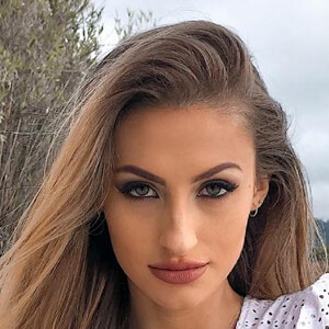 Paula Curras image 4