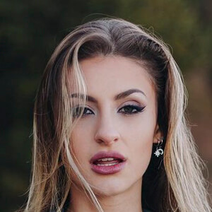 Paula Curras image 5