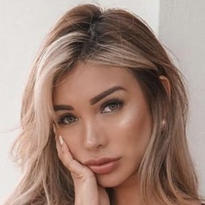 Paula Manzanal, 32 (Model)