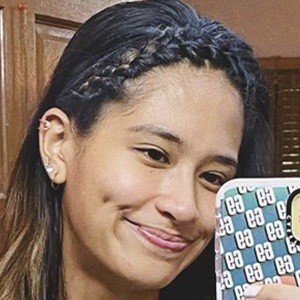 Pauline Gaston, 28 (Joueur de volleyball)